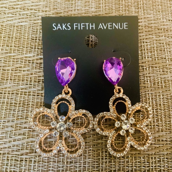 Saks Fifth Avenue EARRINGS🩷NEW Crystal Flower SPARKLING DANGLE DROP PIERCED - Picture 7 of 7